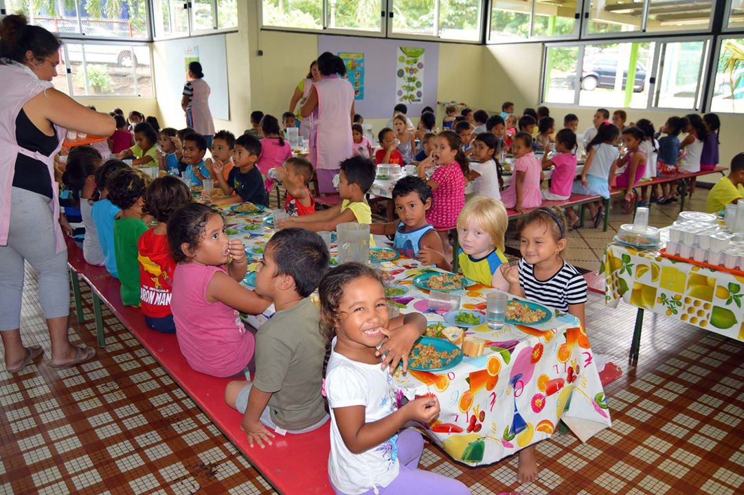 Cette aide sociale, mise en place par la municipalité, prend en charge partiellement ou totalement les frais de cantine des enfants éligibles.