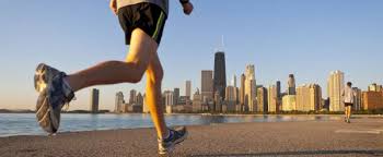 Pour plaire aux femmes, mieux vaut avoir de grandes jambes que le bras long