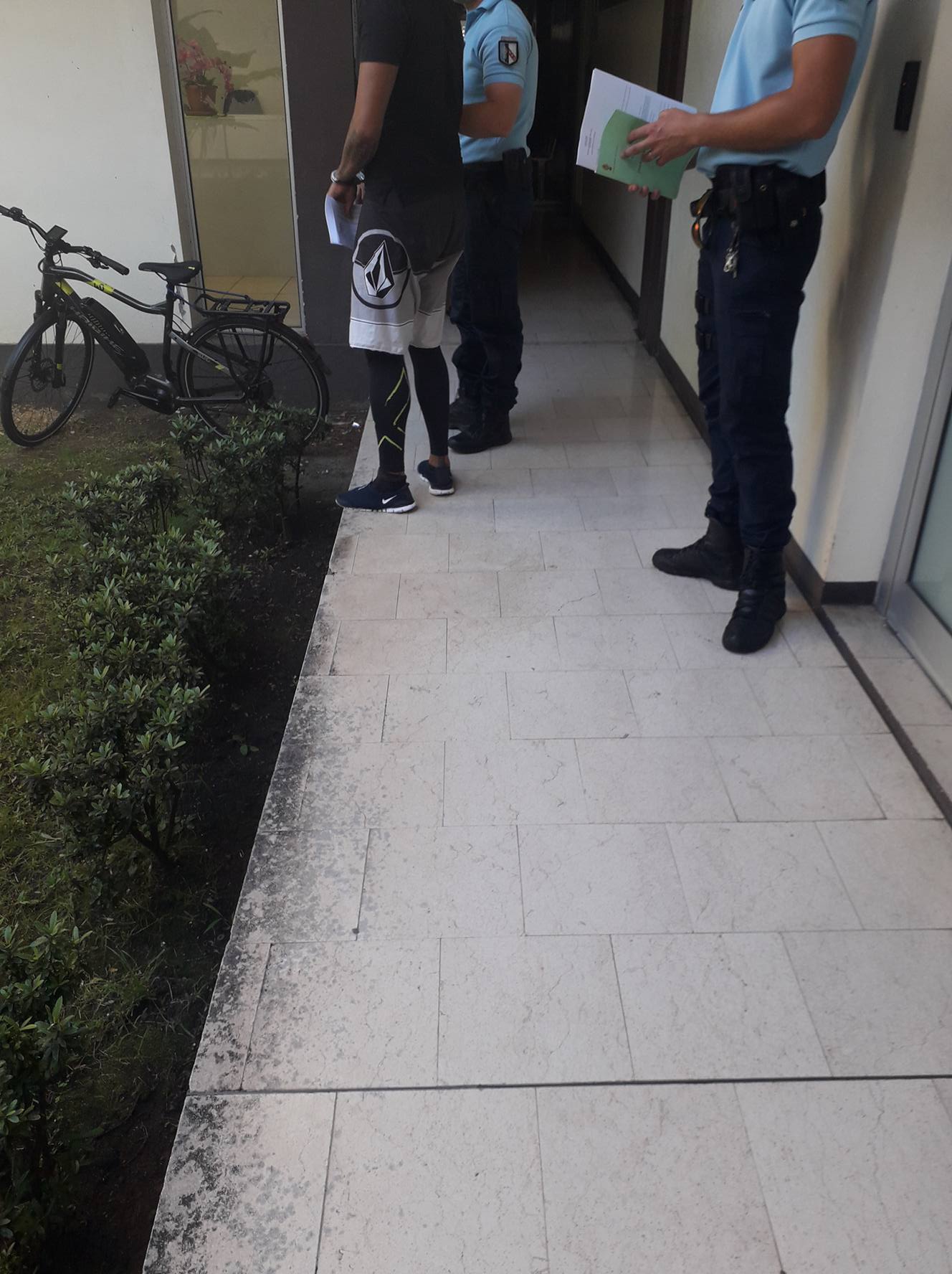 Condamné vendredi dernier à 30 mois de prison, il est mis en examen pour violences aggravées