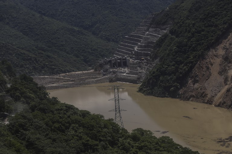Un géant qui fuit: la plus grande centrale hydroélectrique de Colombie en crise