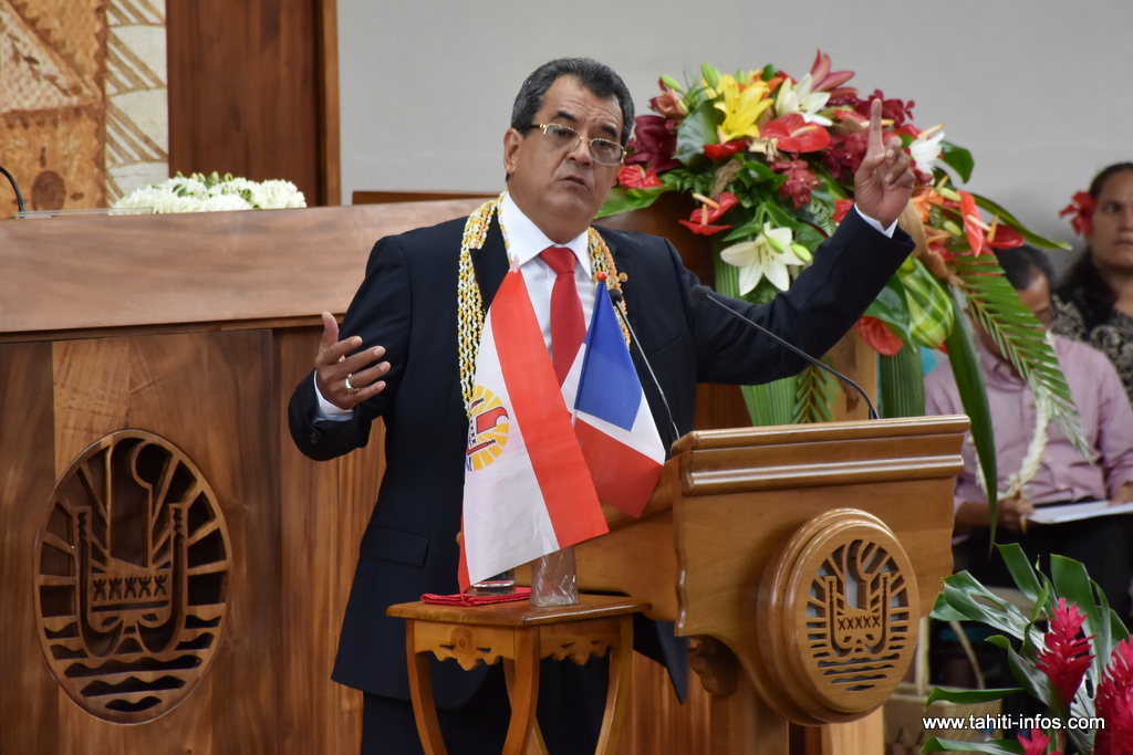 Edouard Fritch promet un train de réformes "indispensables"
