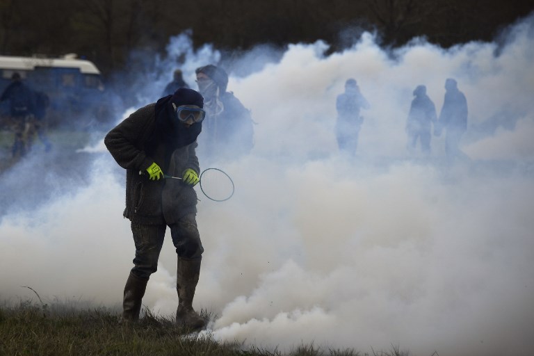 NDDL: un homme gravement blessé par une grenade lacrymogène sur la ZAD