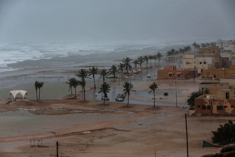Le cyclone Mekunu se renforce en catégorie 2 en approchant d'Oman