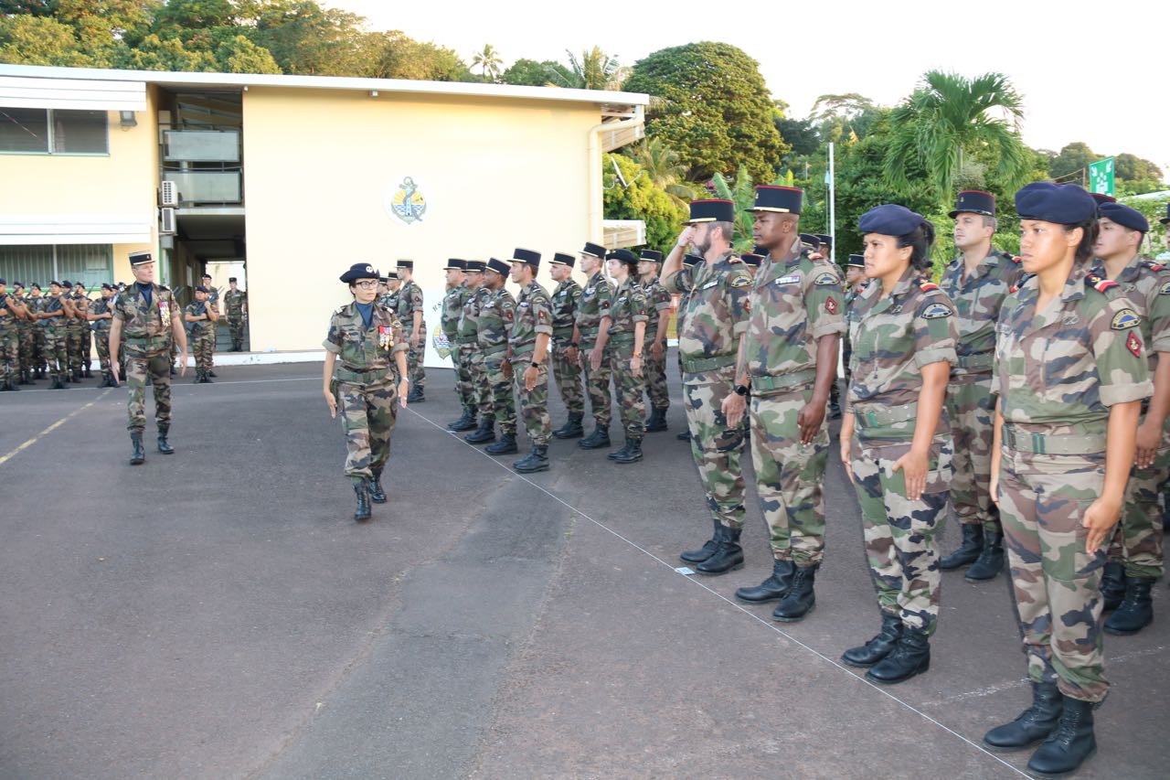 Présentation au drapeau des volontaires du RSMA
