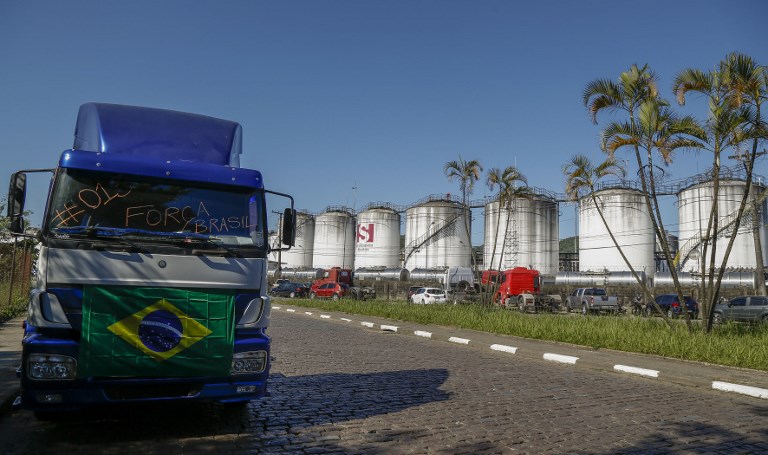 Les barrages de routiers maintenus au Brésil malgré les concessions de Temer