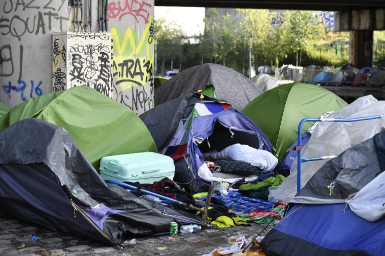 Plus d'un millier de migrants évacués à Paris sur le campement du "Millénaire"