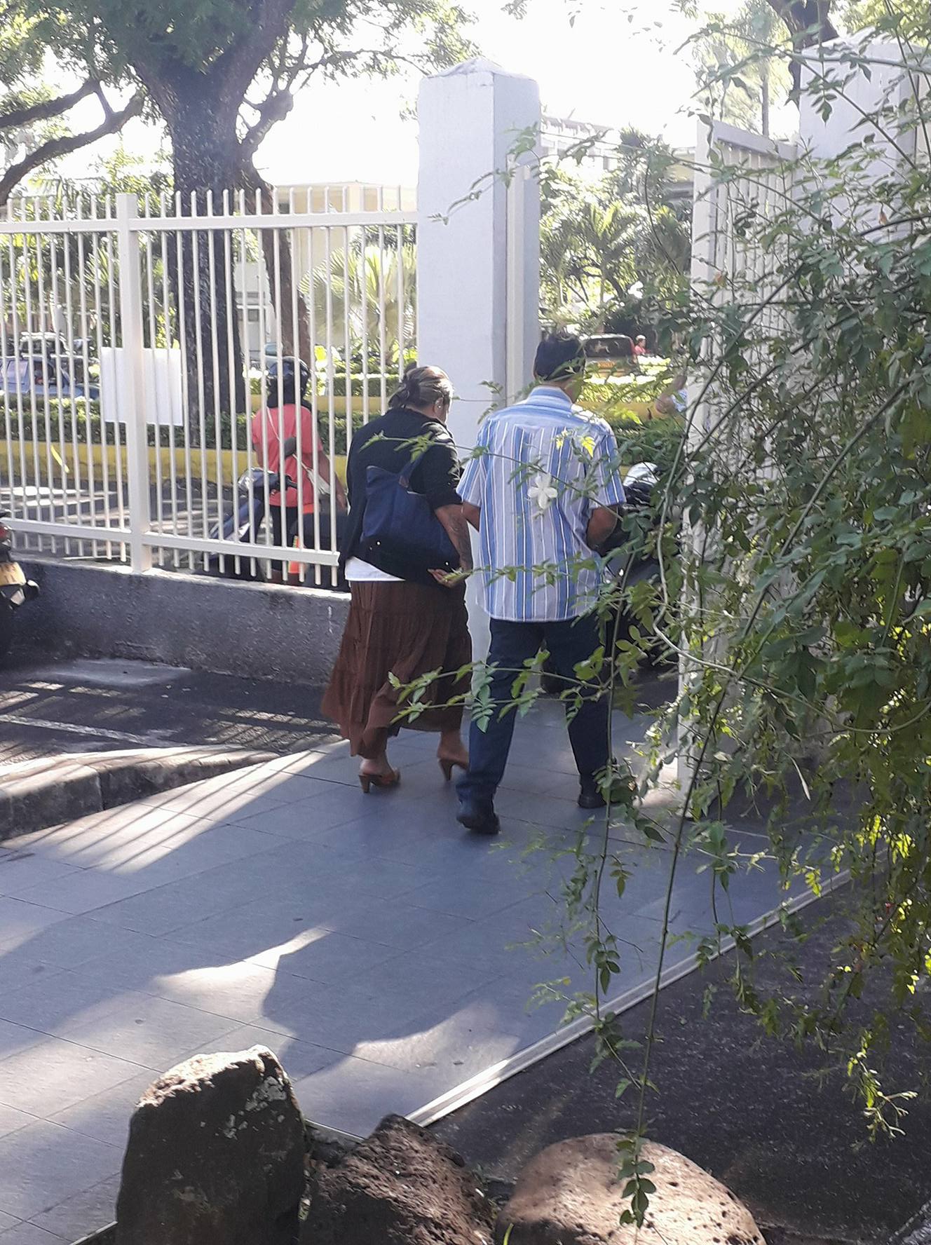 Une enfant de 12 ans maltraitée pour le vol d’un Bose