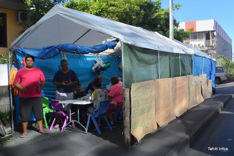 Le piquet de grève est maintenant occupé en permanence avec une rotation de trois équipes de grévistes. Il faut être créatif pour maintenir un mouvement pendant plus de trois mois...