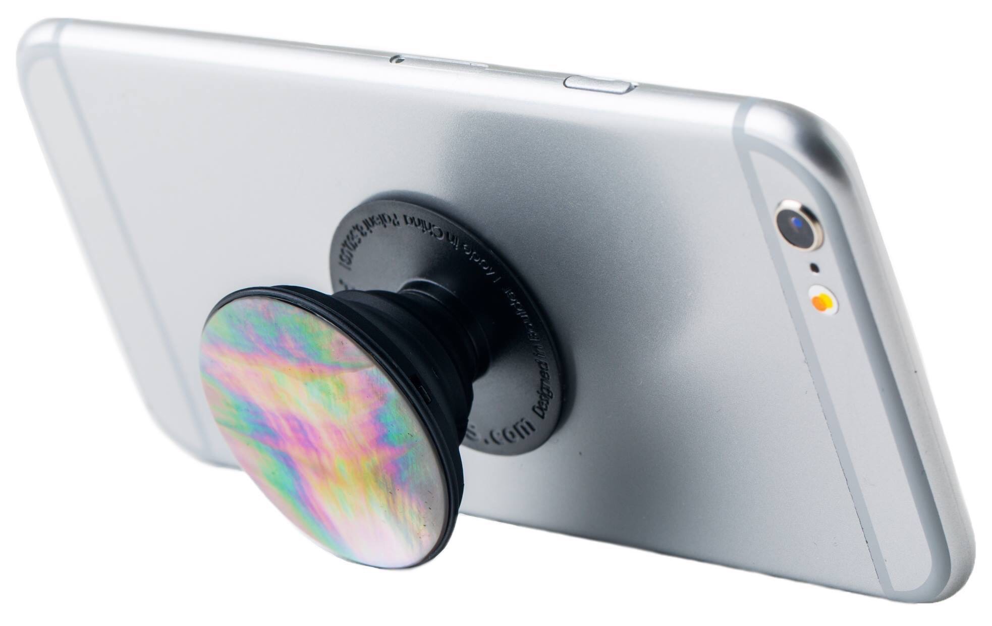 Le "coup de cœur" du jury a été décerné à Vaihere Mulliez de Popsockets Tahiti pour son accessoire pour téléphone portable avec une nacre.