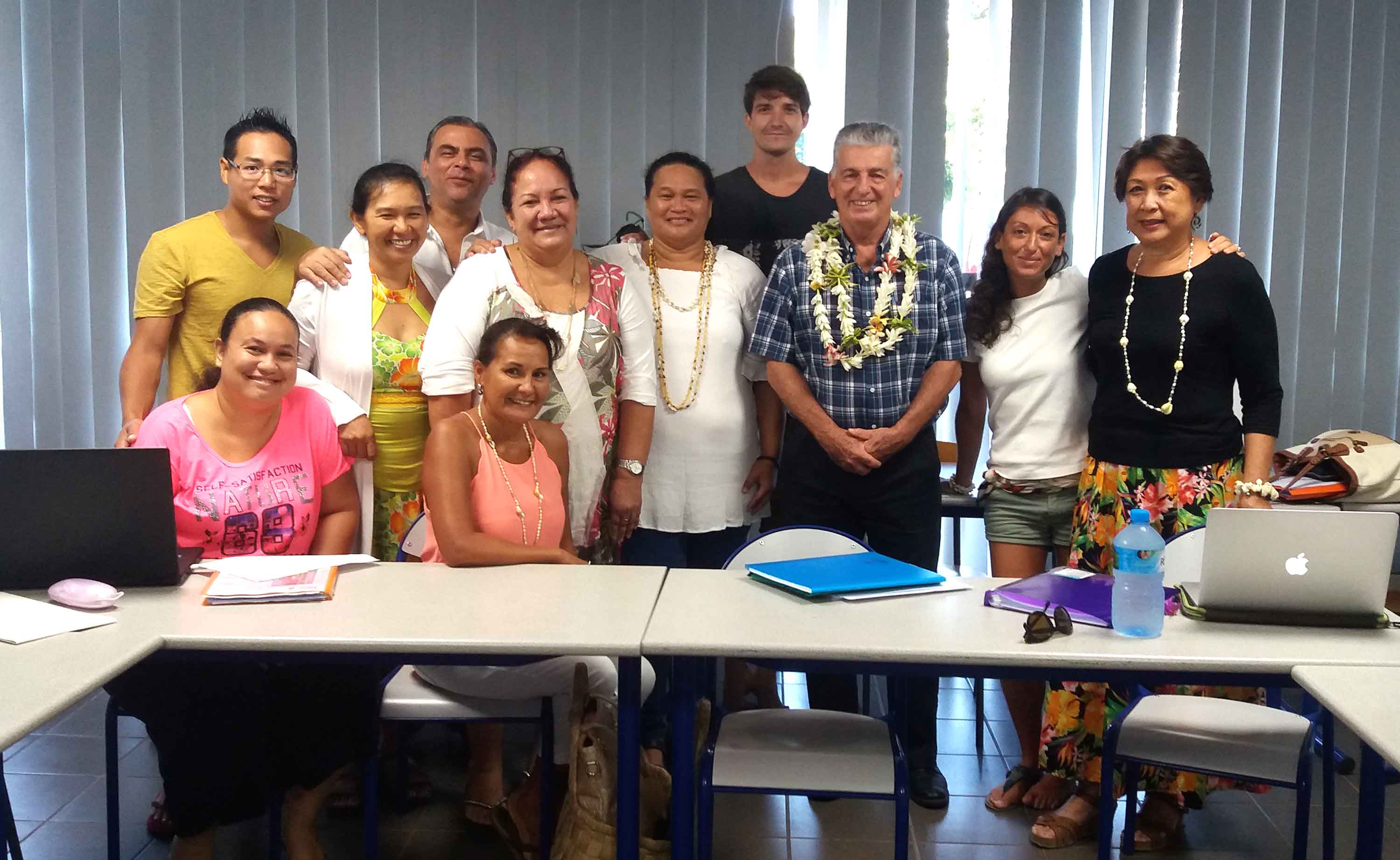Les infirmiers suivent une formation de neuf semaines alternant entre enseignement théorique et stage clinique. Crédit Présidence de la Polynésie française.