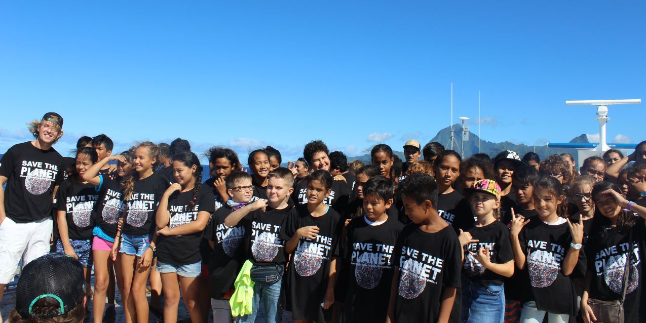Des élèves de La Mennais et d’Anne-Marie Javouhey ont participé à la croisière organisée pour la Journée mondiale des Océans.