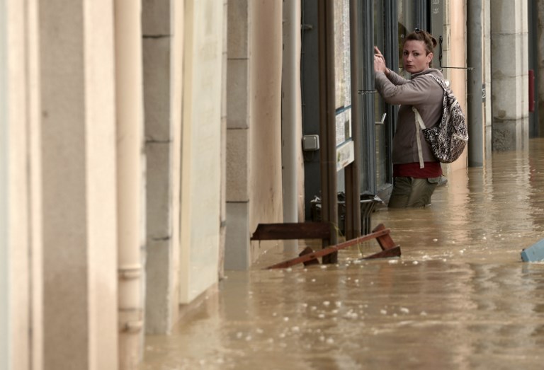 Inondations dans l'Ouest: le Béarn sous l'eau