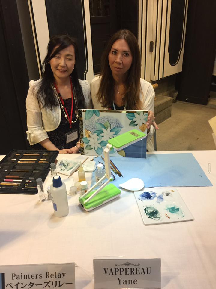 Pendant la J-PAC, Yane a animé un atelier sur les fleurs polynésiennes qui a fait un vrai tabac à Kyoto. (crédit photo : J-PAC)