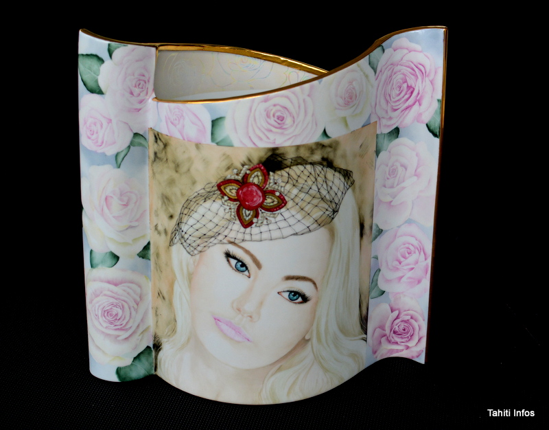 Ce vase inspiré de l'élégance parisienne a remporté une médaille d'argent.