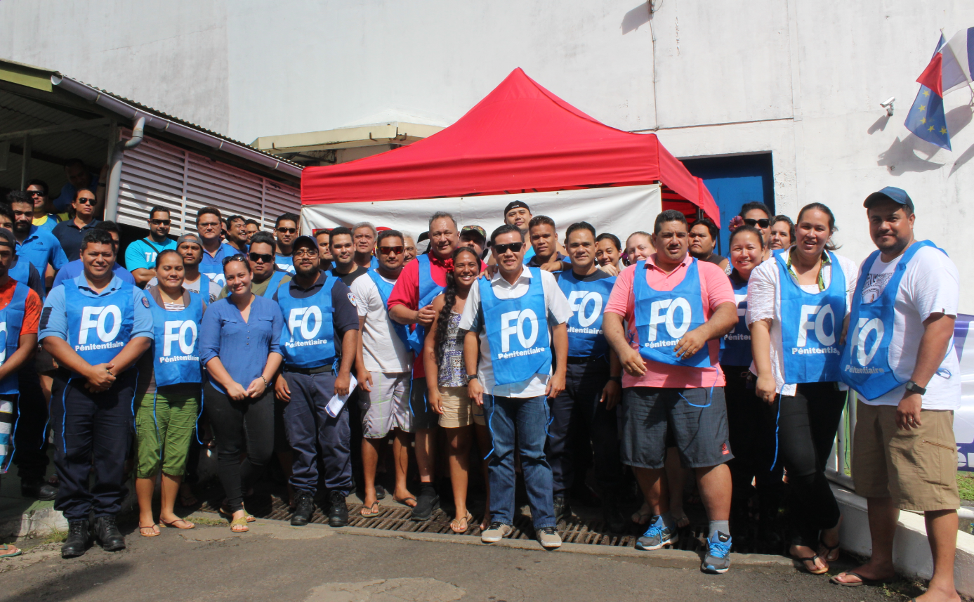 Le syndicat Force Ouvrière pénitentiaire de Polynésie s'est réuni devant Nuutania.