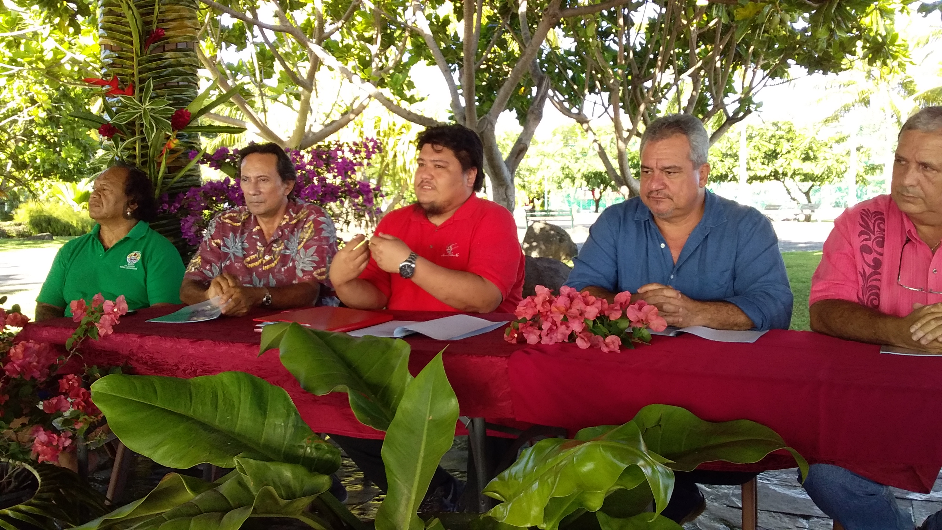 Cette année, il n'y aura pas de Hiva Vaevae. "Le président, Edouard Fritch, ne souhaitait pas que ce défilé soit perçu comme du triomphalisme après les résultats des élections",  a souligné le ministre de la Culture.