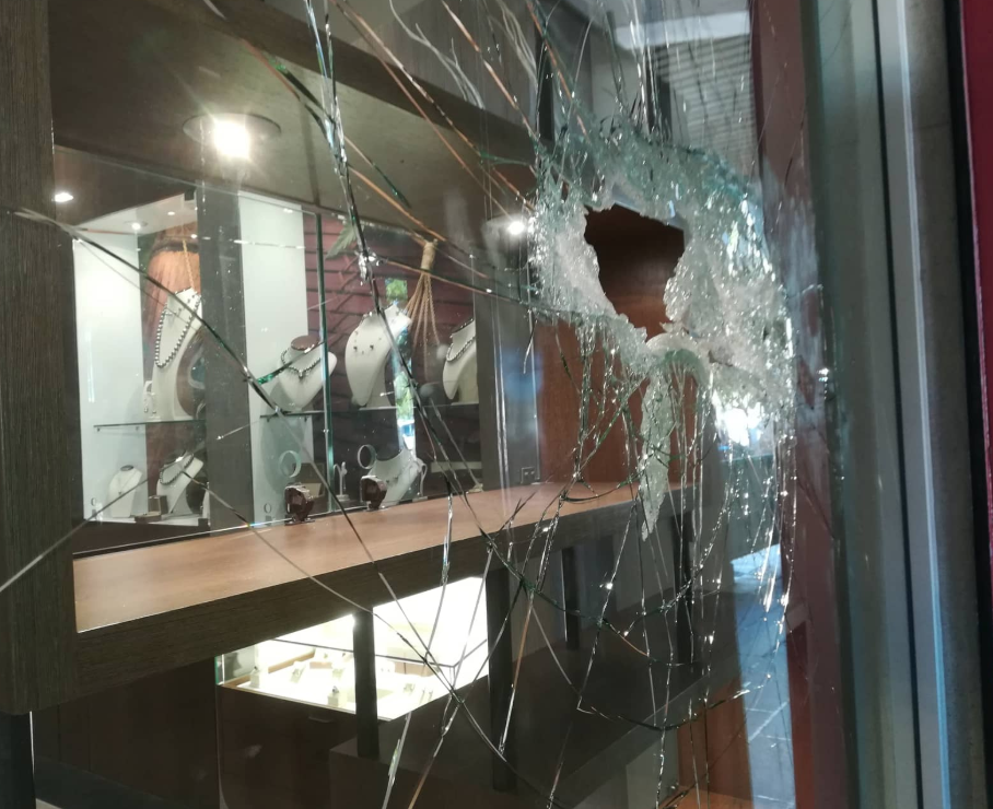 La boutique Tahia du front de mer cambriolée, le butin s'élèverait à 10 MF fcfp