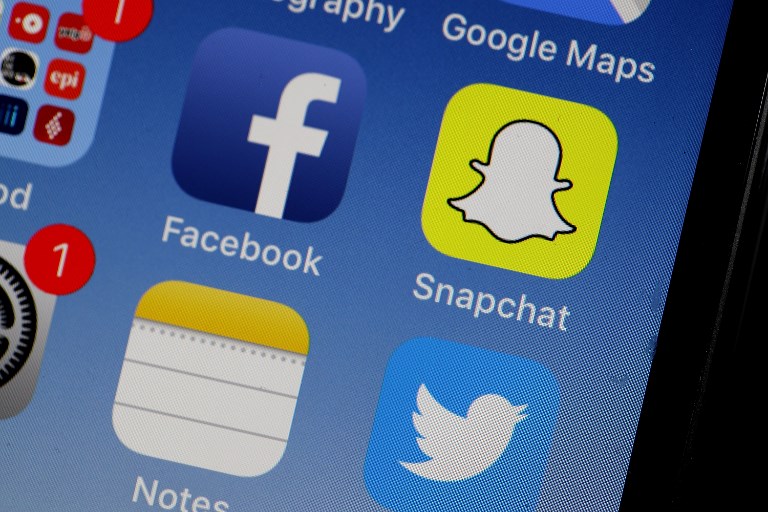 Facebook, "c'est pour les parents": les ados préfèrent Snapchat
