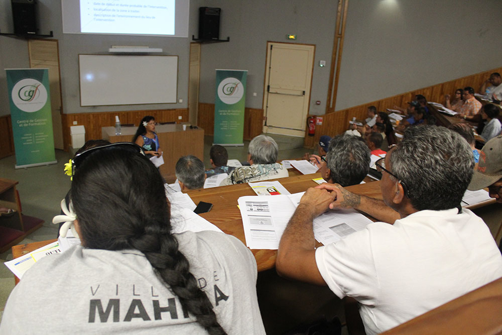 Environ 60 personnes, travaillant dans les communes (chefs de services, directeurs des services techniques…), avaient répondu présent à l'invitation de la Direction du travail.