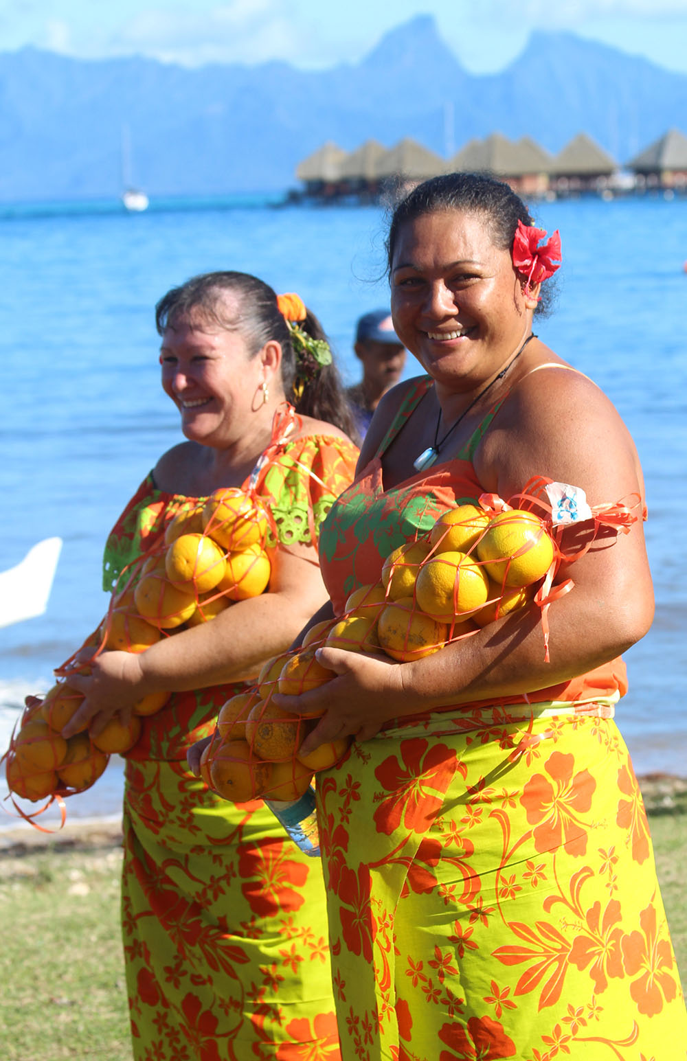 Moins chargées que les tane, les mamas participent, elles aussi, au défilé.