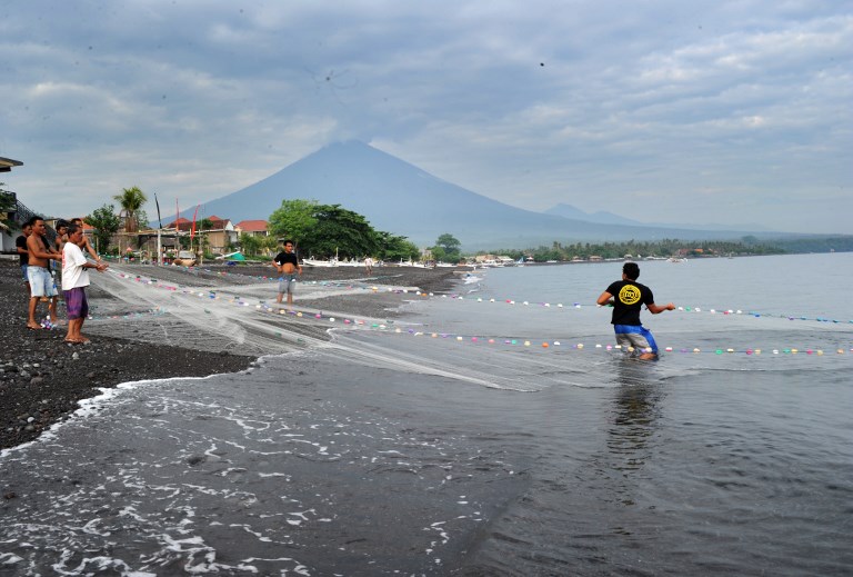 Indonésie: vols annulés à Bali après l'éruption d'un volcan