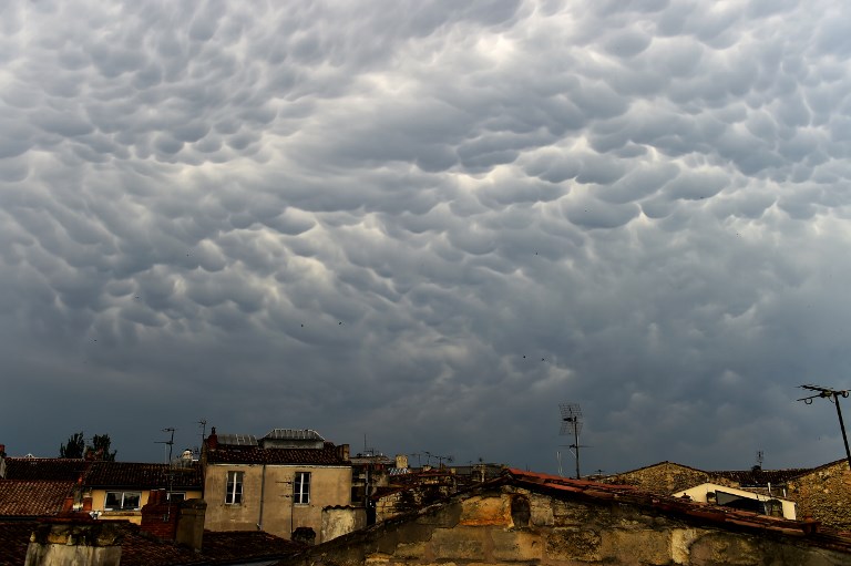 Alerte aux "vols de nuages" en Iran, la météo dément