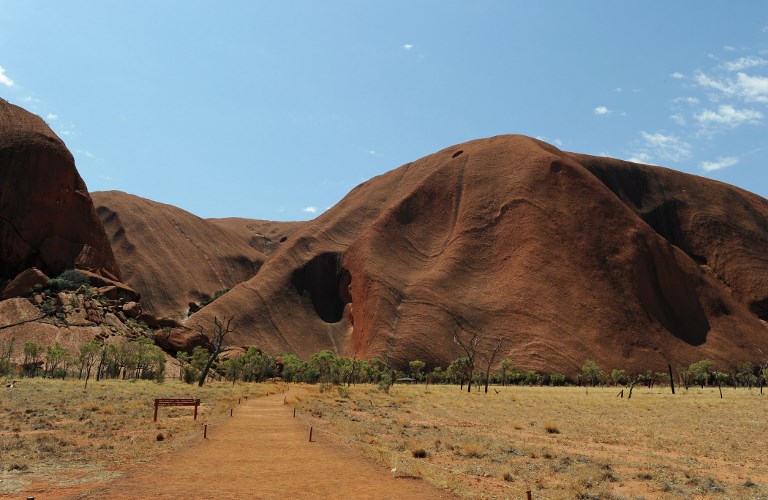 Décès d'un touriste japonais sur Uluru, le plus célèbre rocher d'Australie