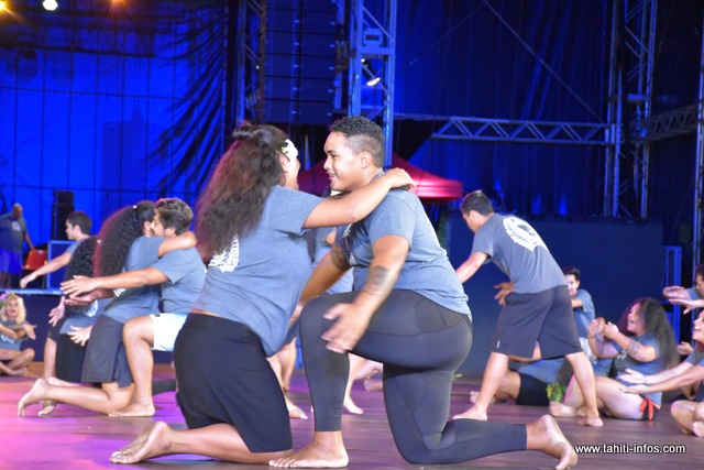 Cette année, la troupe a décidé d'interpréter une légende de Huahine, celle de Hotu Hiva.
