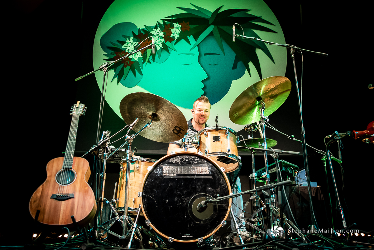 Nos deux artistes ont pu faire venir Cédric Gerfaut de métropole