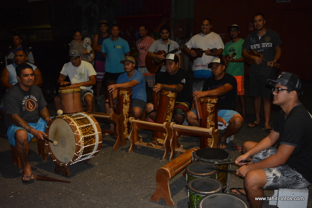 "Côté orchestre, j'ai de la chance d'avoir une bonne base", raconte le chef de groupe.