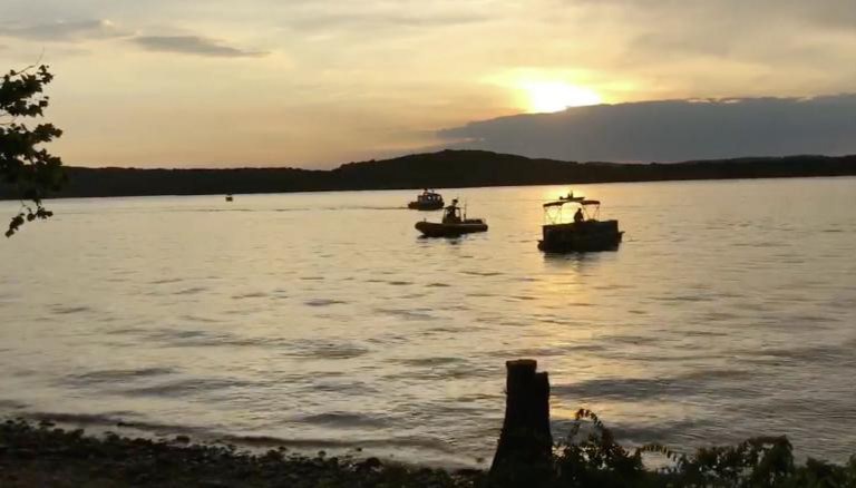 Etats-Unis: un naufrage fait au moins 11 morts sur un lac du Missouri