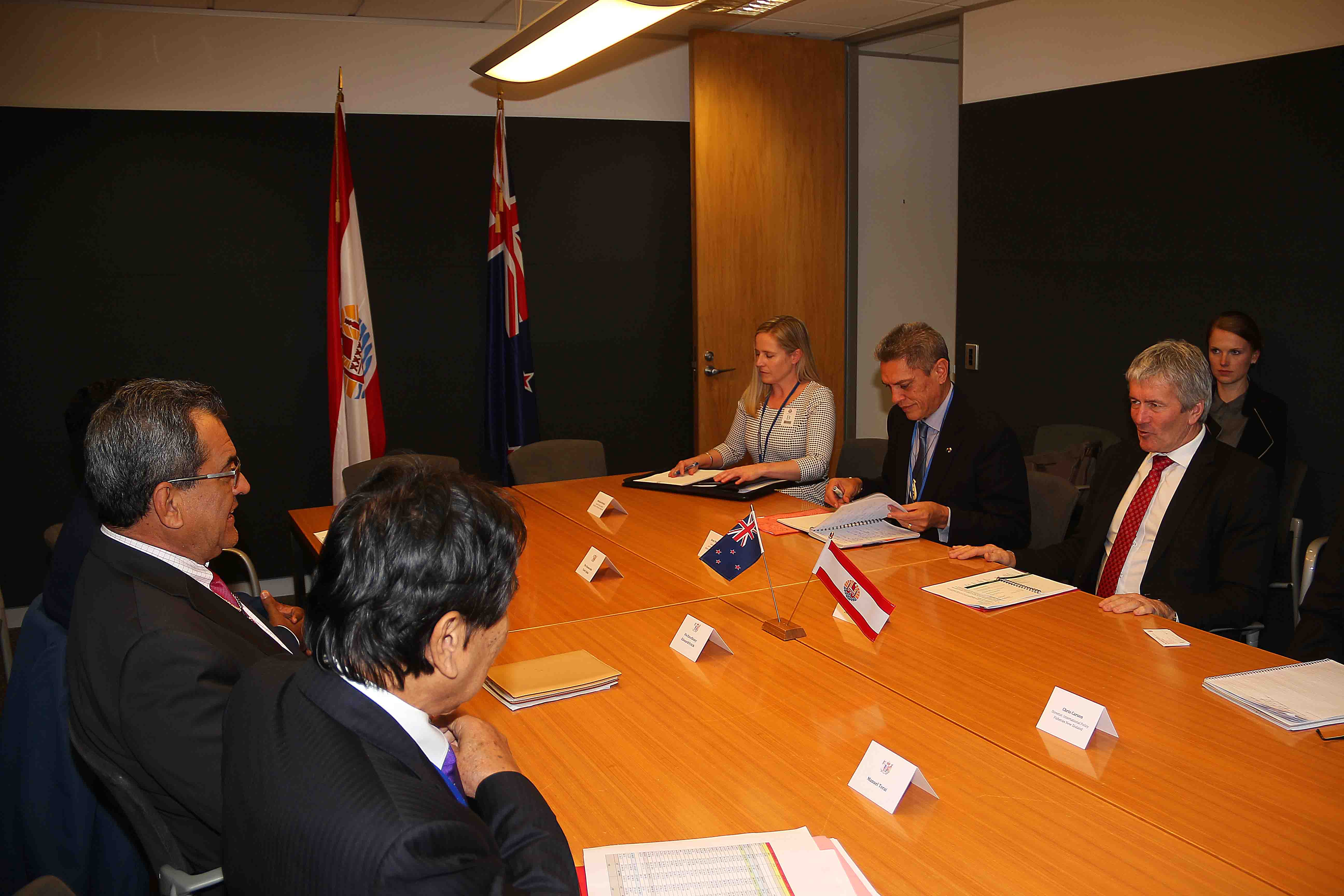 le Président Edouard Fritch s’est ensuite entretenu, dans l’après-midi, avec le ministre de l’Agriculture, Damien O’connor.
