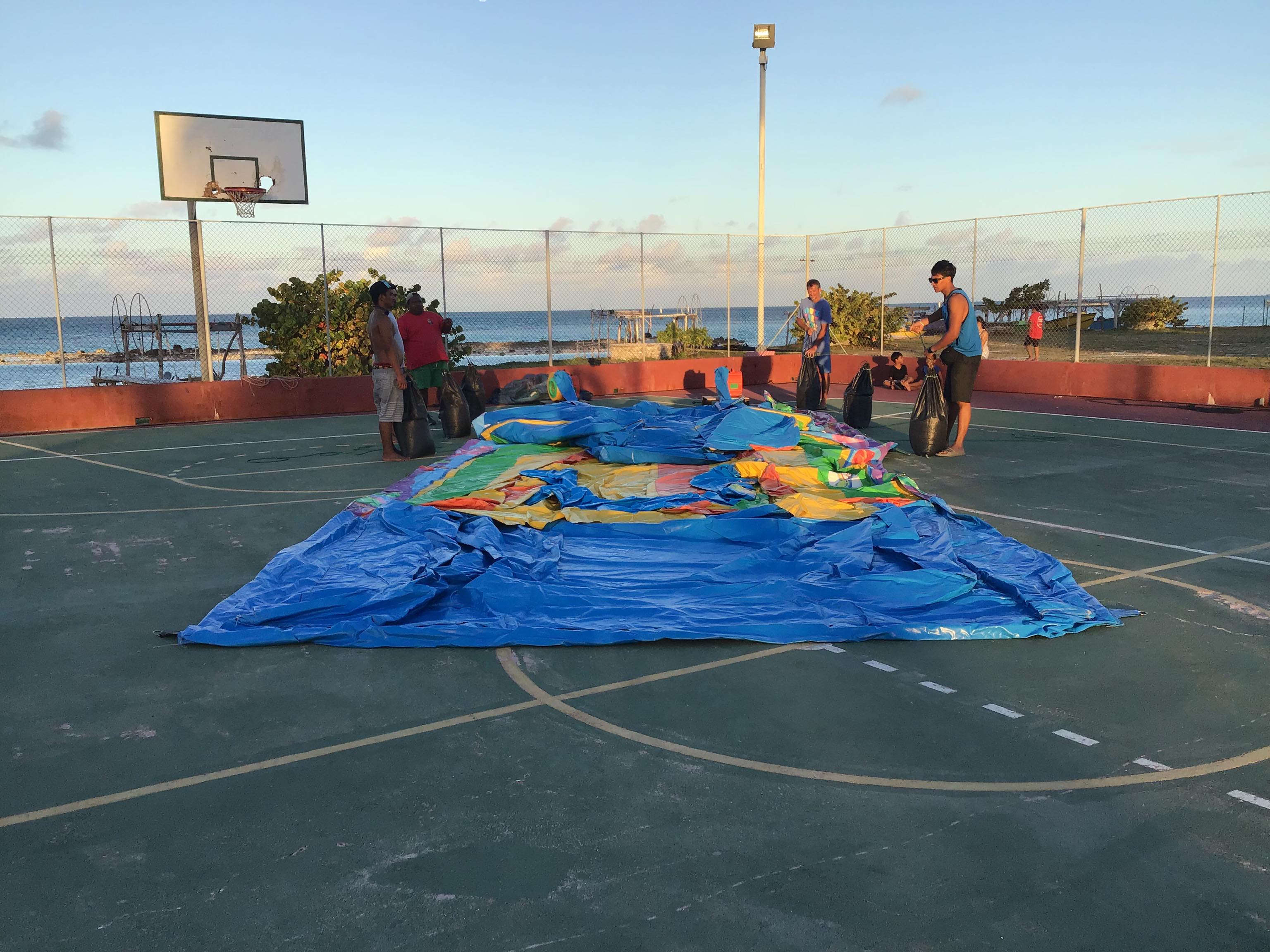 Côté logistique, Lin-C a dû former ses équipes sur place afin de limiter les dépenses.