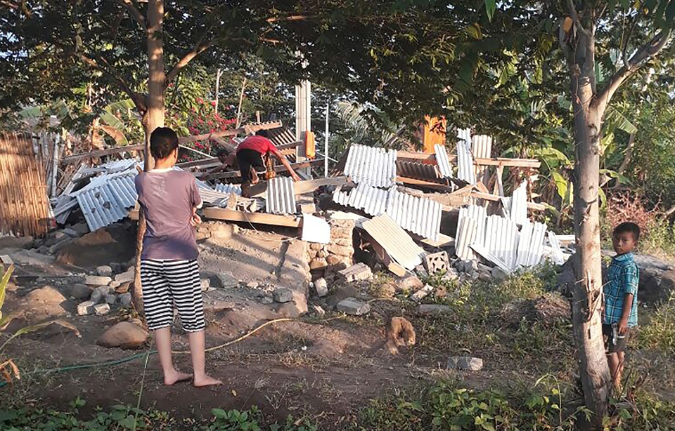 Indonésie: au moins 10 morts dans un puissant séisme sur l'île de Lombok