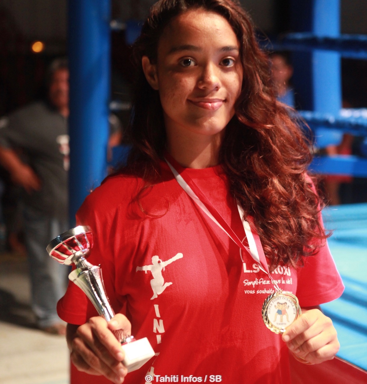 Boxe Thaï - Tahiti vs Cook : Mika Herlaut envoie Tyson Vairoa au tapis