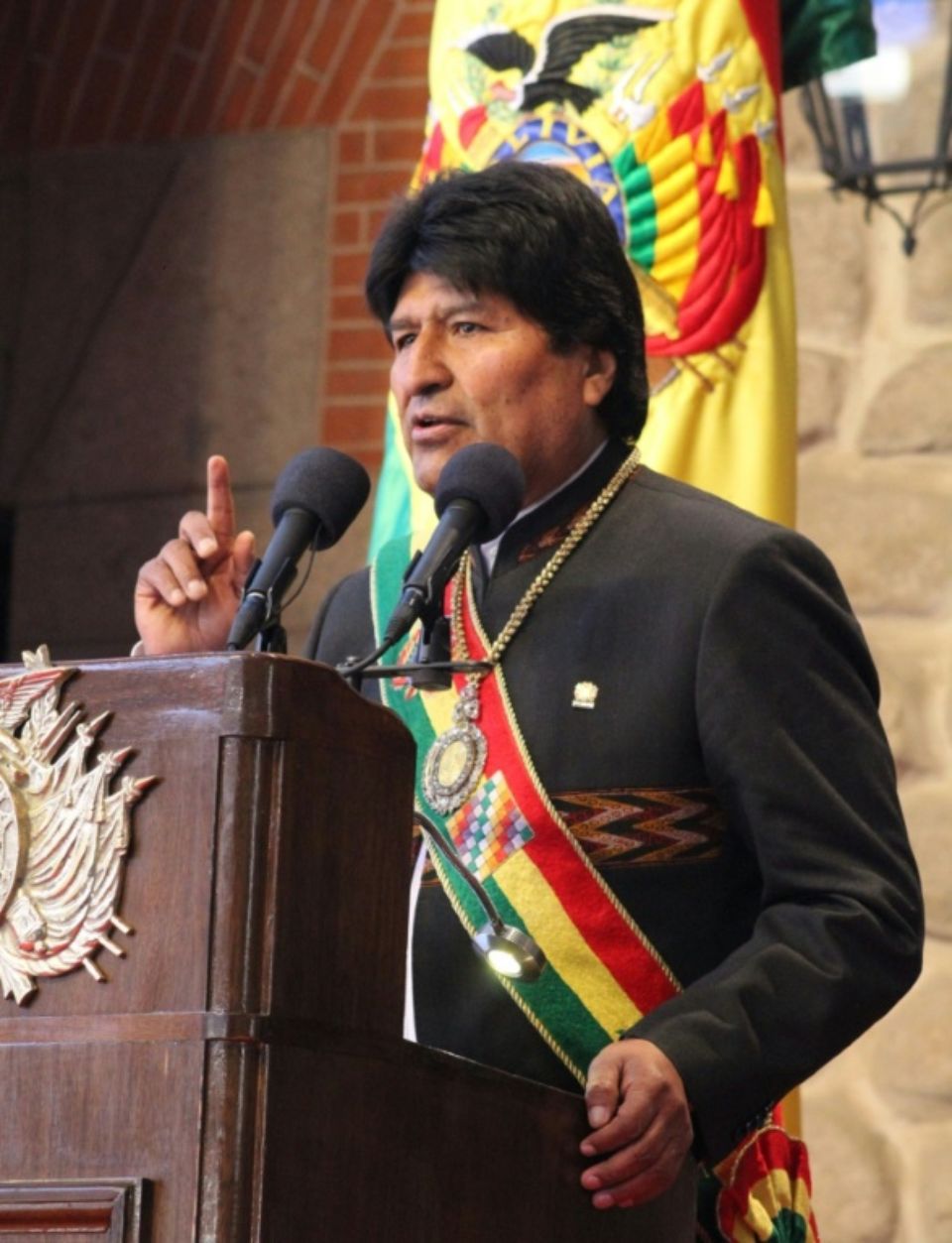 Bolivie: la médaille présidentielle brièvement volée, son garde visitait des maisons closes