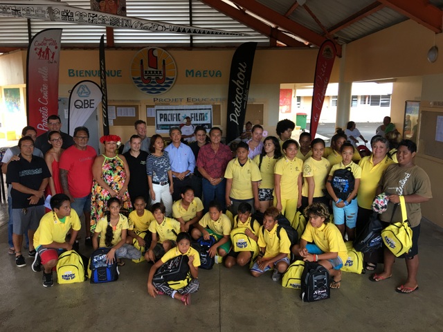 Trente collégiens ont reçu leurs nouveaux cartables ce jeudi matin.