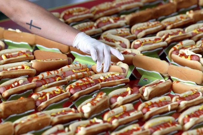 Le Mexique bat le record mondial... de la plus longue ligne de hot-dogs