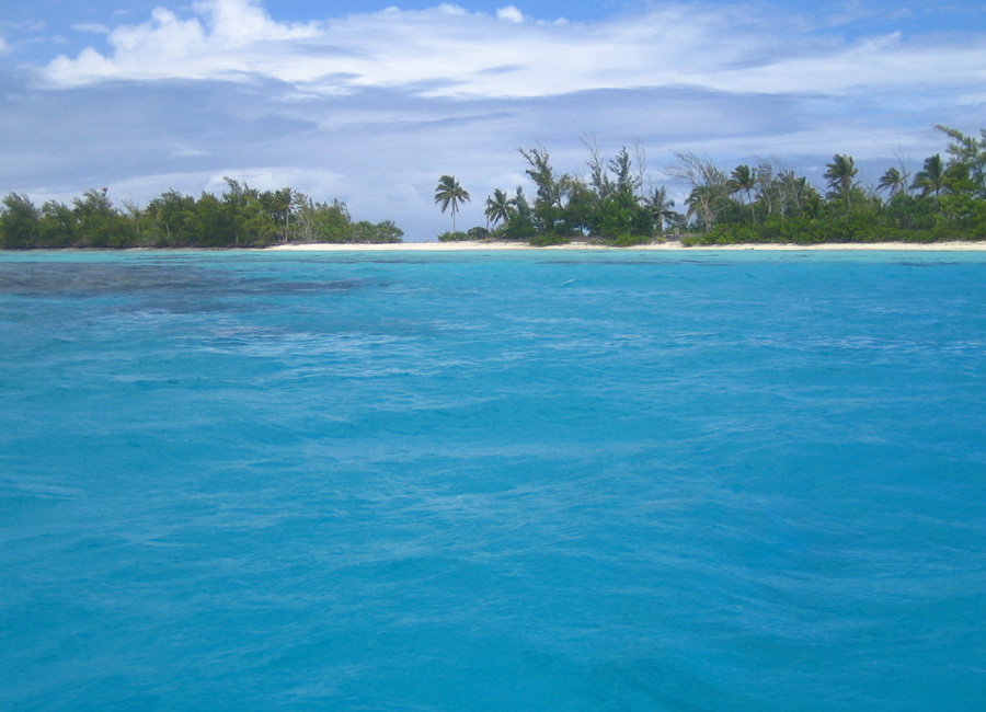 Le motu Tarauru roa, aux Gambier,  où la quinquagénaire disparue a été vue pour la dernière fois dimanche, avant de prendre la mer.