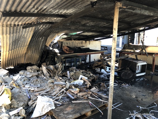 Le premier incendie s'est déclaré dans le quartier Vaitiamanino, sur une maison de 30 m².