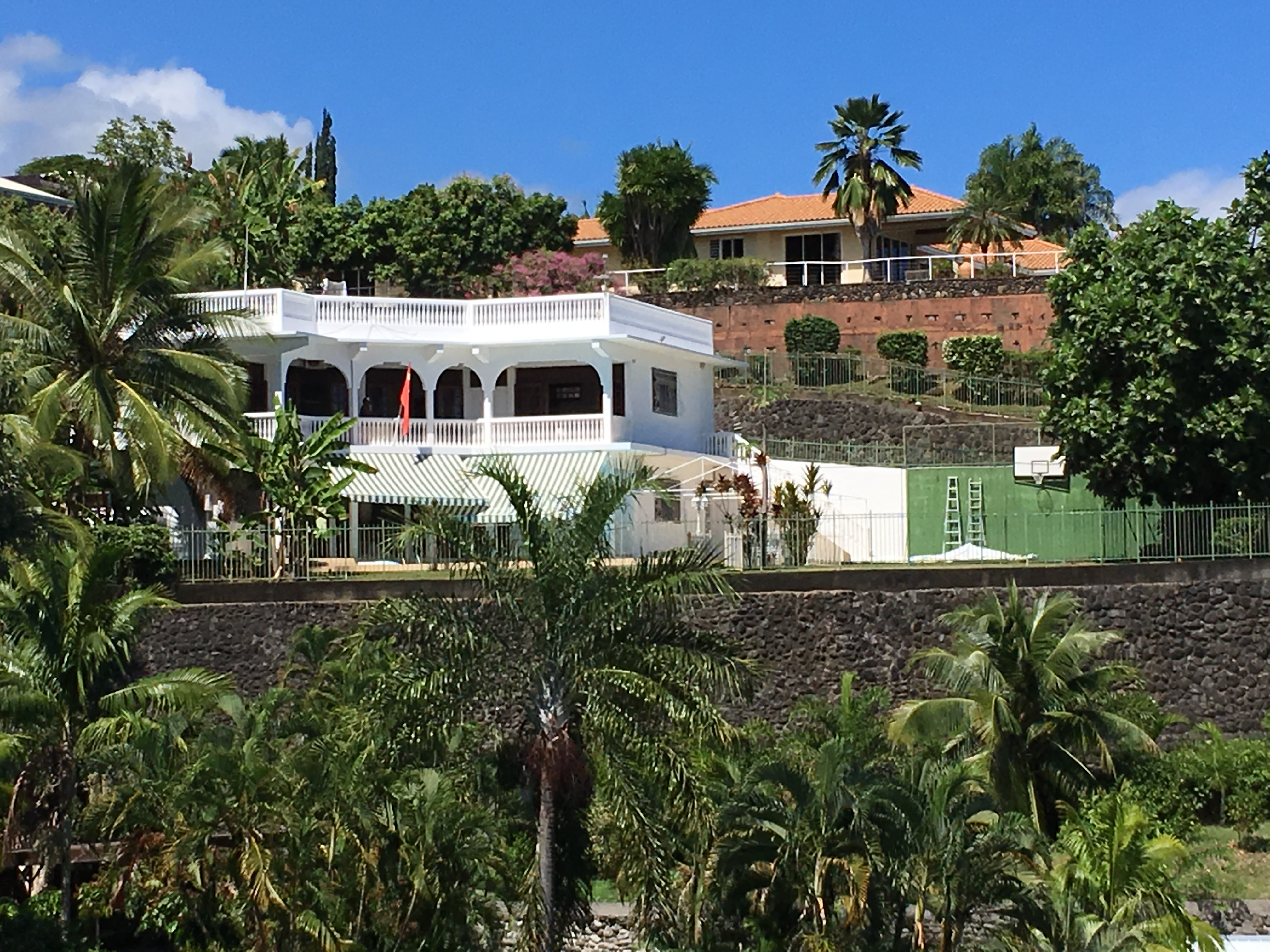 Ce vendredi l'antenne était partie. Elle a été déplacée dans la matinée.