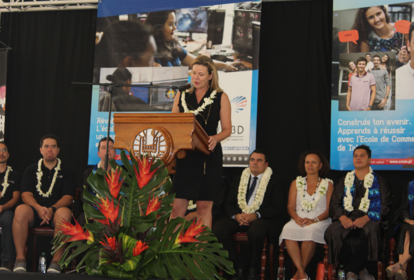 Sonia Aline, marraine de la promotion 2015 de l'Ecole de Commerce de Tahiti.