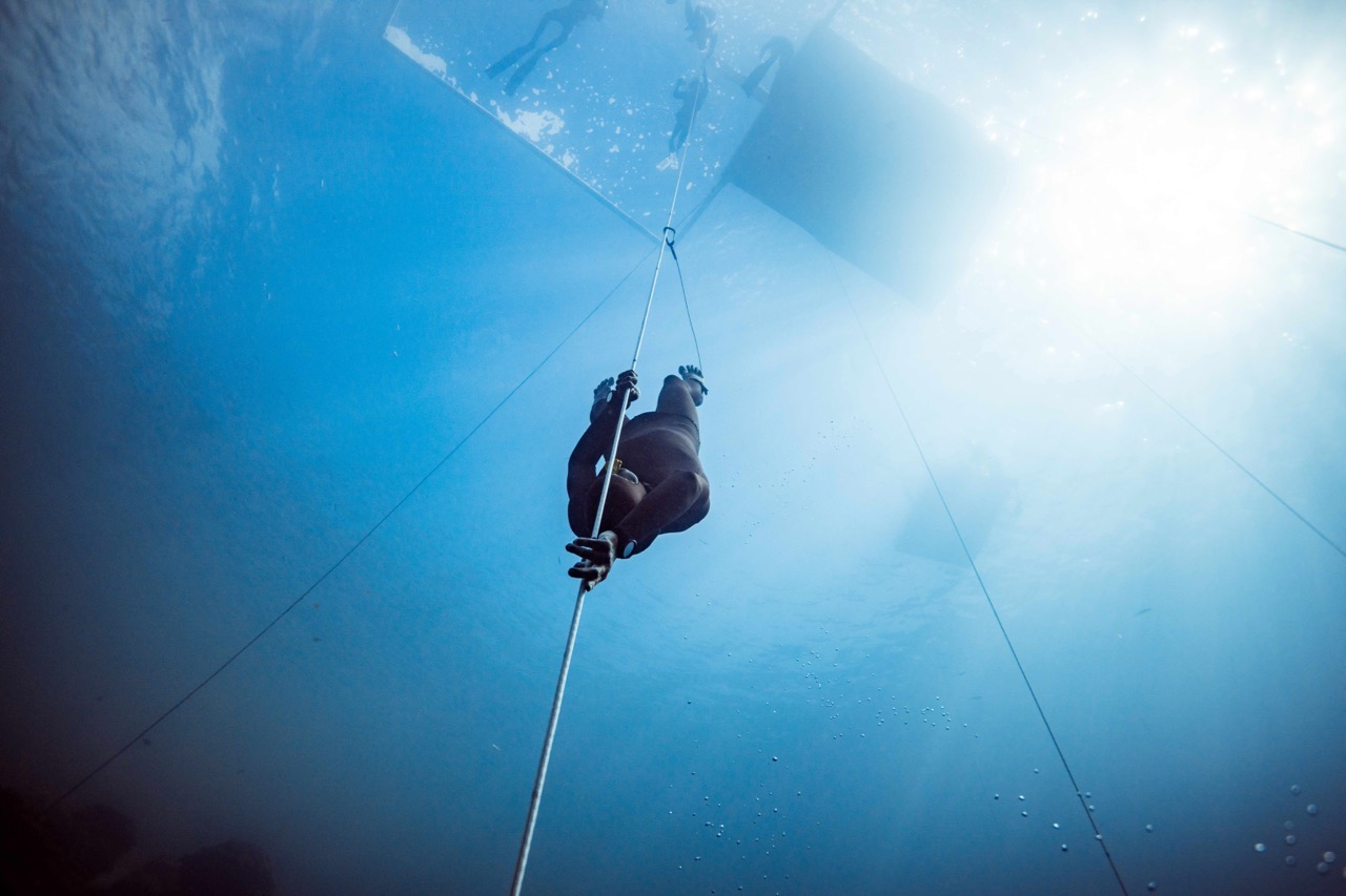 Denis a pu atteindre -93 mètres sans palmes © Alex St Jean