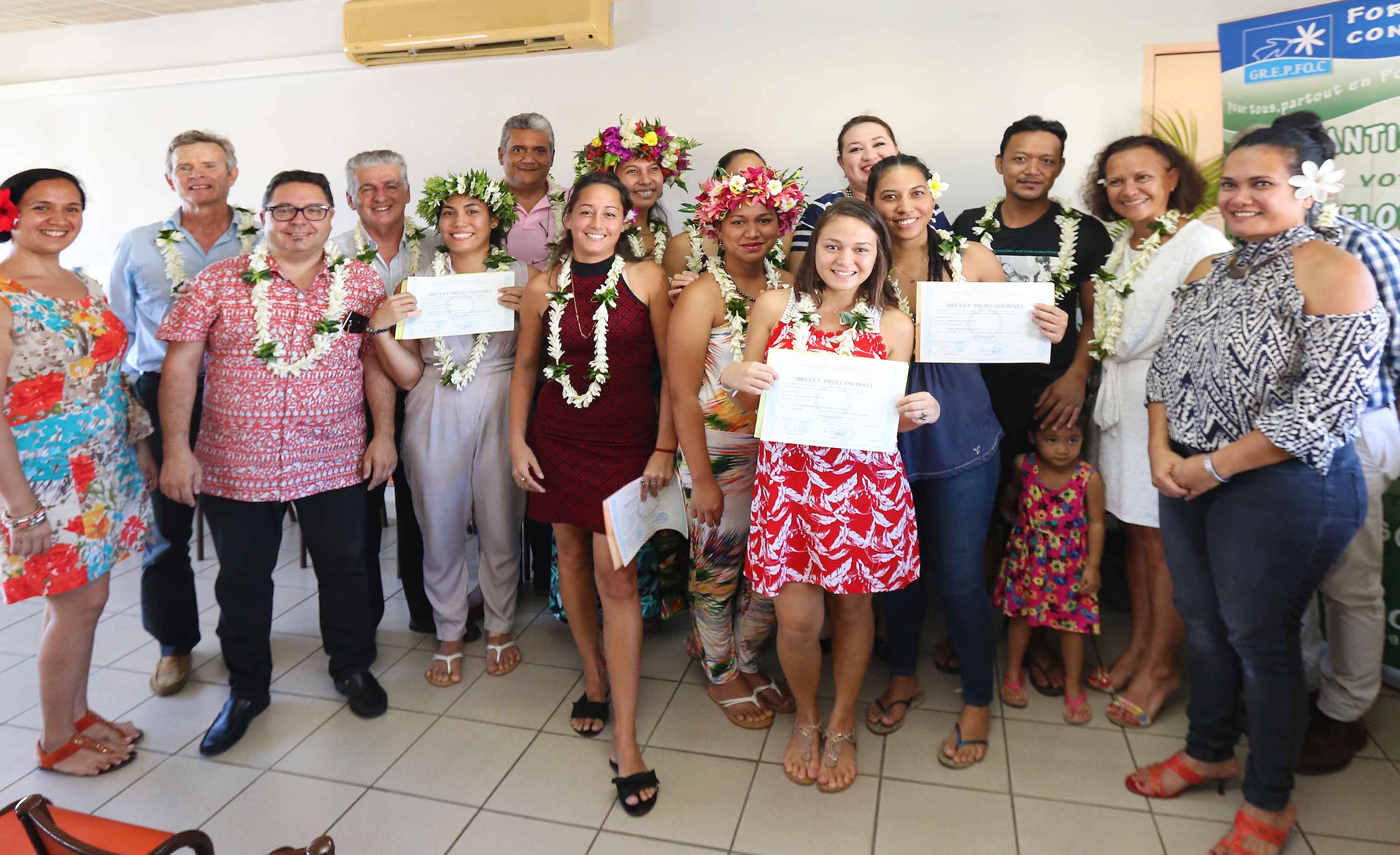 Remise de diplômes à 9 nouveaux préparateurs en pharmacie