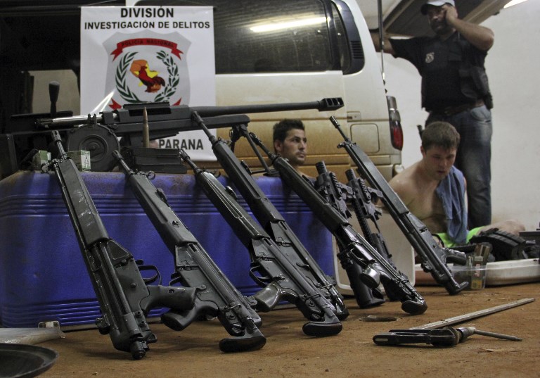 Paraguay: 42 fusils de la police dérobés et remplacés par des jouets