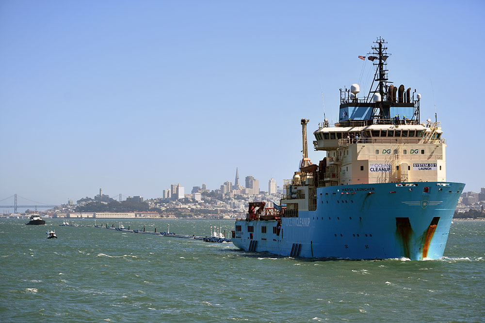 Ocean Cleanup quitte San Francisco pour nettoyer le Pacifique de ses plastiques