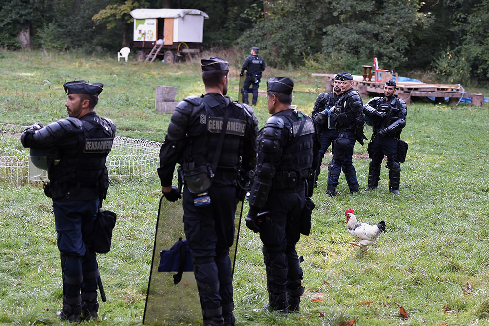 Opération éclair de 500 gendarmes pour évacuer une ZAD près de Strasbourg