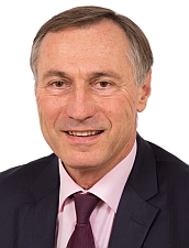 Les élus municipaux veulent un vrai statut