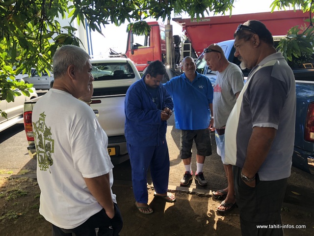 Les dockers restent unis derrière leur leader.