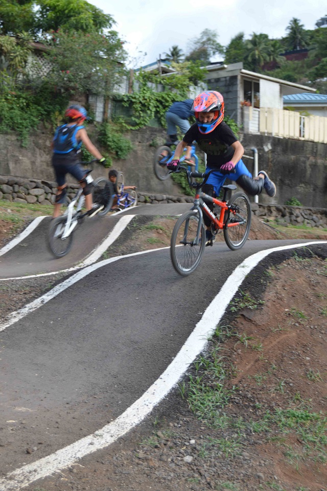Une piste de pumptrack à Pirae pour les vélos, skates...